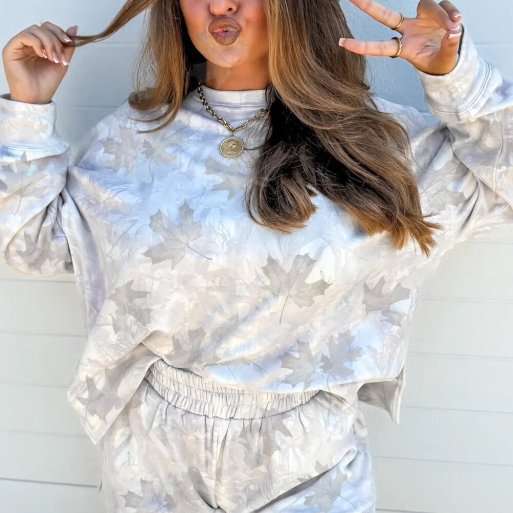 B342 Maple Camo Print Pullover Top and Elastic Waist Casual Short Set - Picture 3 of 8